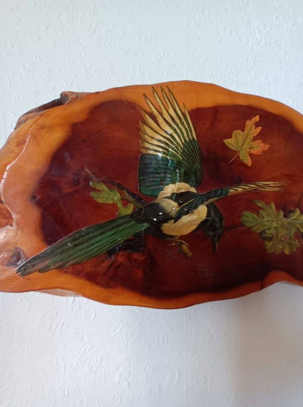 A Magpie Wooden Wall Plaque featuring a magpie.